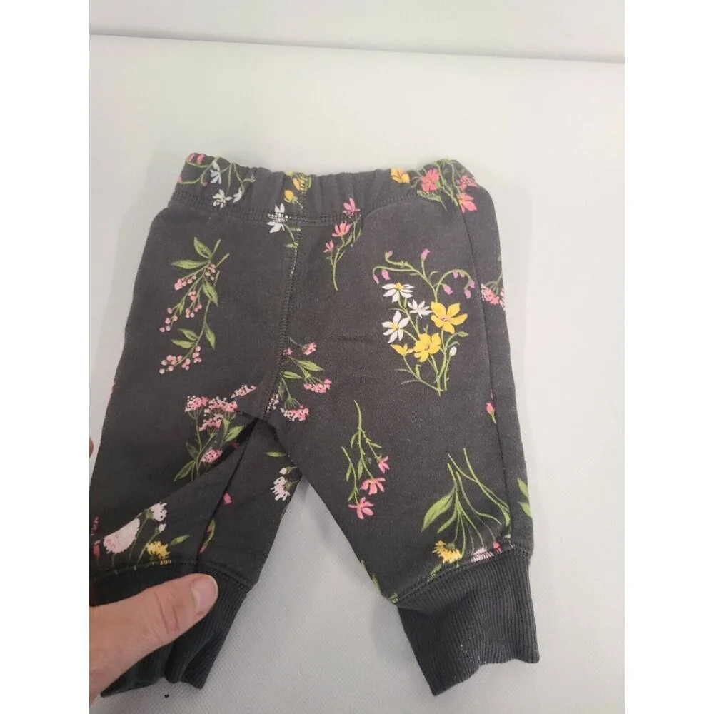Carters Baby Girls Hoodie and Pants Outfit Set Size 3M Gray Floral Allover print